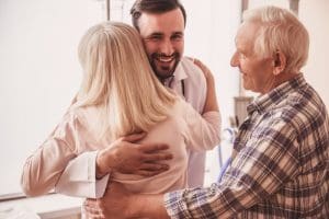 patient-hugging-doctor