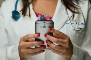 doctor smartphone